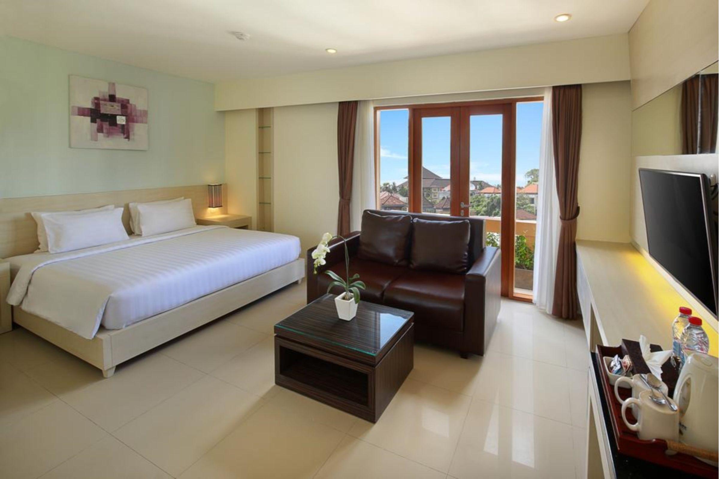 Bali Chaya Hotel Legian Экстерьер фото