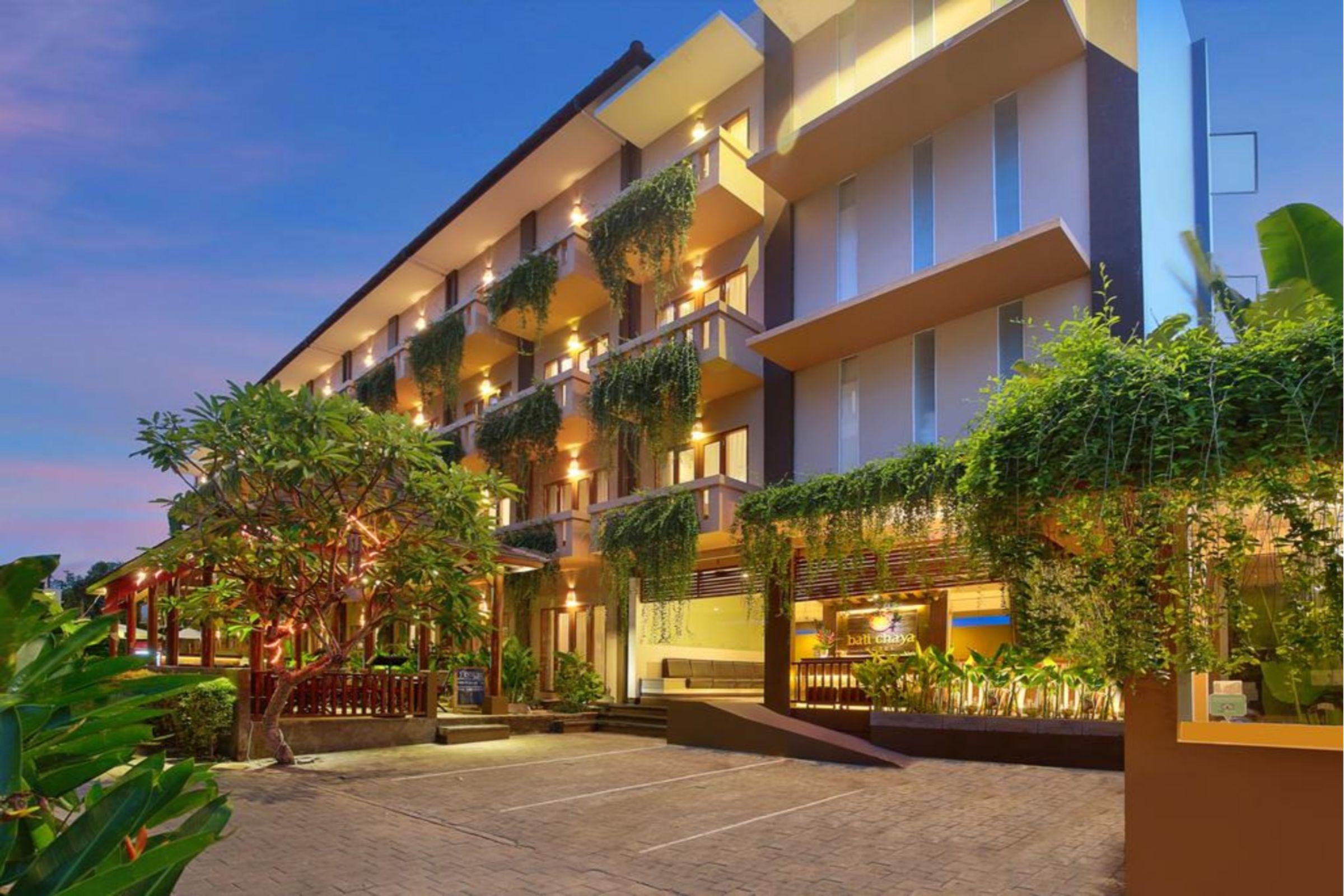 Bali Chaya Hotel Legian Экстерьер фото