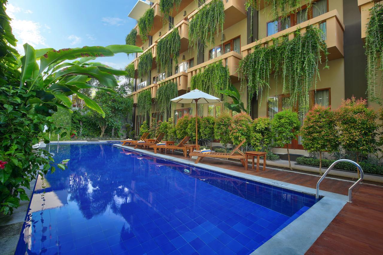 Bali Chaya Hotel Legian Экстерьер фото