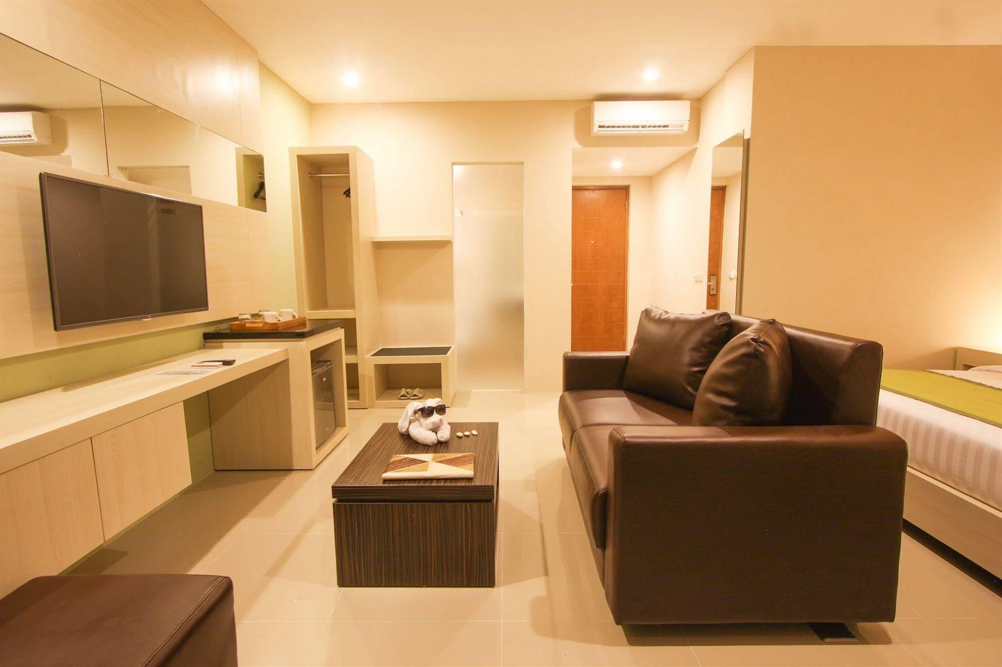 Bali Chaya Hotel Legian Экстерьер фото