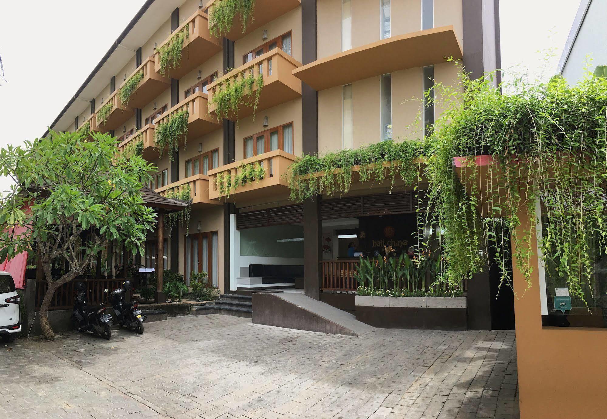 Bali Chaya Hotel Legian Экстерьер фото